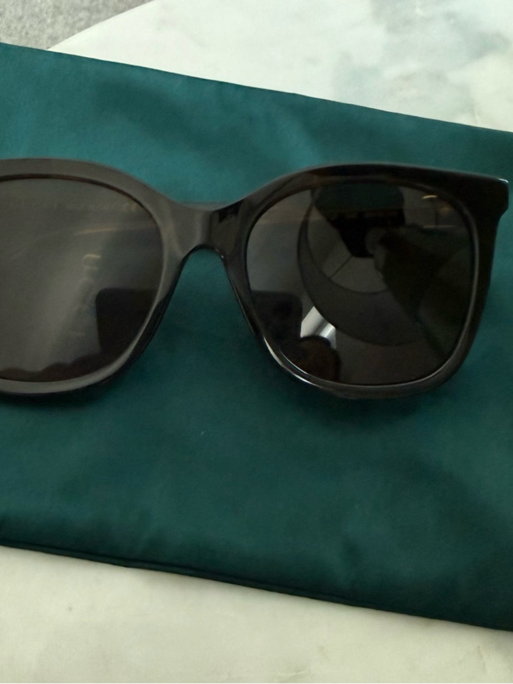 Gucci Dark Tortoiseshell Square Sunglasses with Gold GG Emblems - Picture 2 of 5